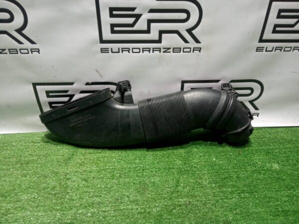 Воздухозаборник Mercedes Benz C W205 (2014 2018)