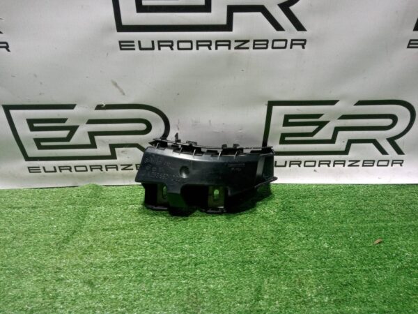 Кронштейн крепления бампера заднего правый