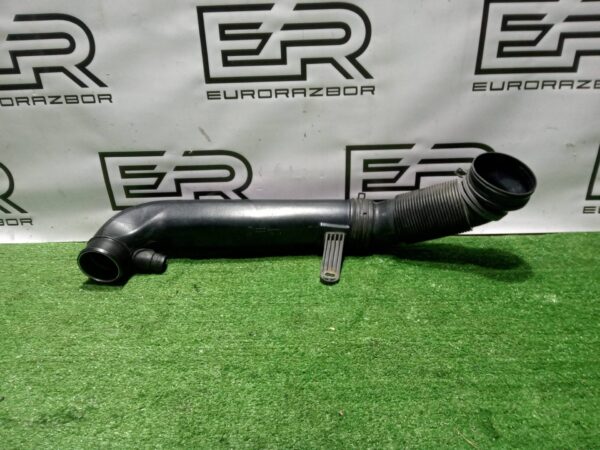 Патрубок интеркулера Skoda Superb 2 (2008 2013)