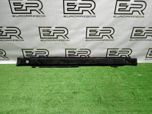 Обшивка отсека багажника правая Land Rover