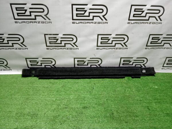 Обшивка отсека багажника левая Land Rover