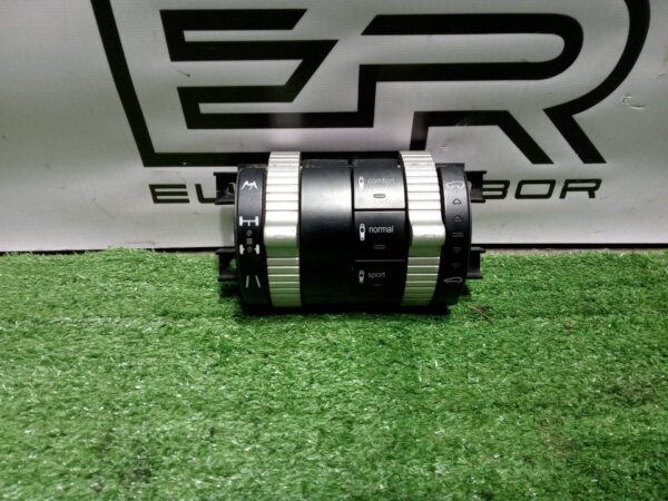 Блок управления пневмоподвеской Porsche Cayenne