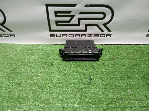 Блок управления печки/климат контроля Land Rover