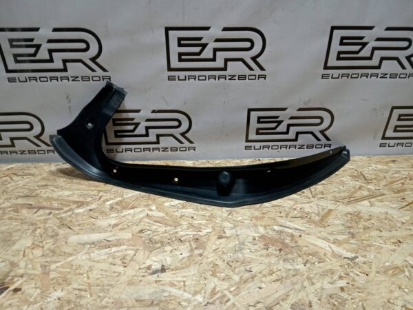 Водосток крышки багажника Mercedes Benz S W221