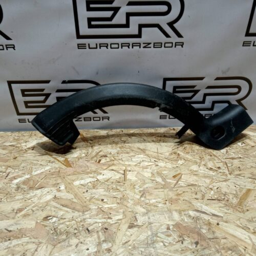 Накладка петли багажника правая Mercedes Benz E