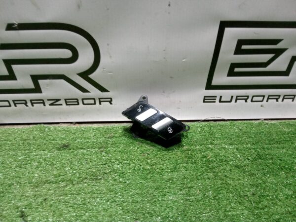 Кнопка блокировки двери левой Mercedes Benz S W221