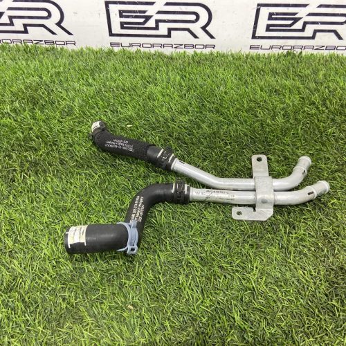 Патрубок системы охлаждения Аudi Q7 Q8 4M