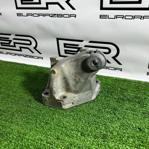 Кронштейн двигателя левый Mercedes Benz GLE Coupe