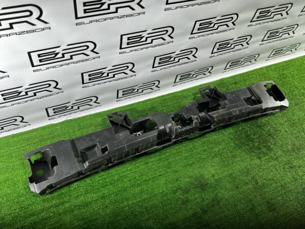 Крепление переднего бампера Mercedes Benz C292