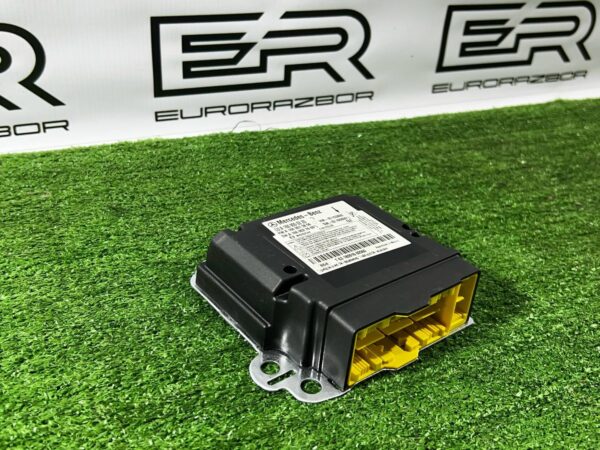 Блок управления подушками безопасности A1669000220