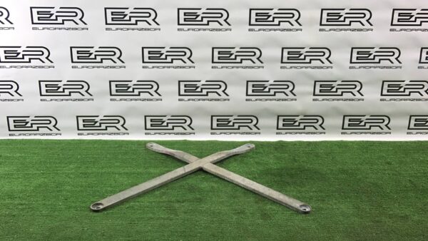 Кронштейн балки Mercedes Benz C W205 (2014 2018)