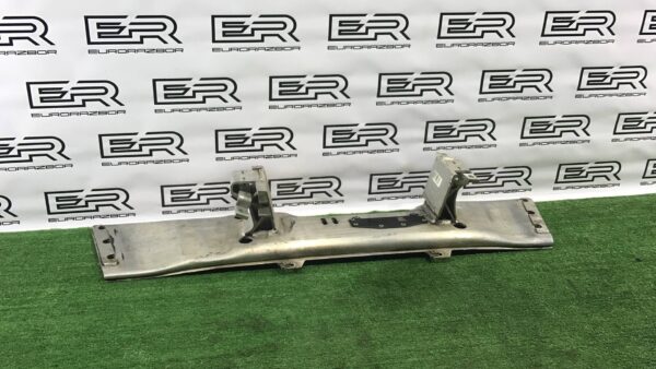 Кронштейн коробки (балка кпп) Mercedes Benz C292