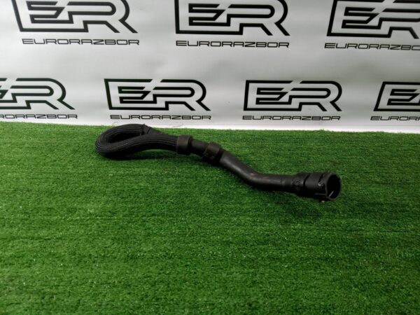 Патрубок охлаждения Land Rover Range Rover Evoque