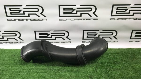 Патрубок воздушного фильтра Audi Q7 4L 7L6129752B