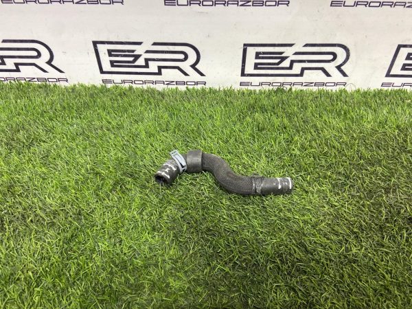 Патрубок системы охлаждения Аudi Q7 Q8 4M