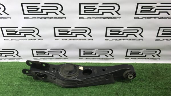 Рычаг правый нижний Kia Sorento 3 UM