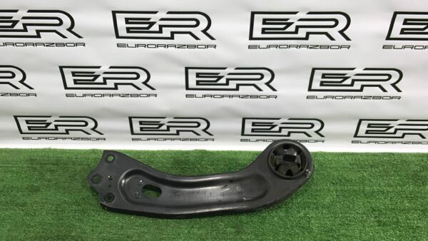 Рычаг задний правый Kia Sorento 3 UM