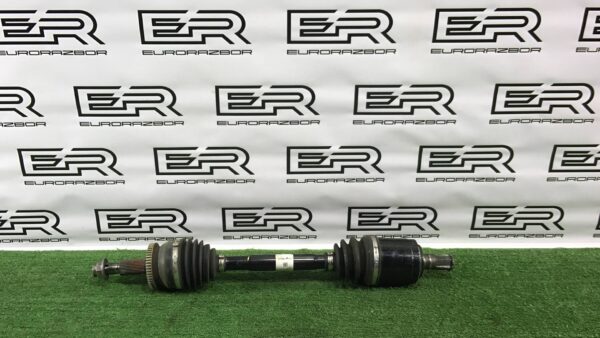 Полуось передняя левая Kia Sorento 3 UM