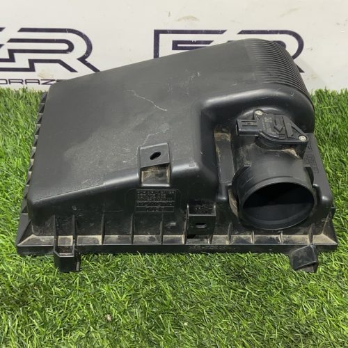 Датчик расхода воздуха Toyota Hilux 8 Рест