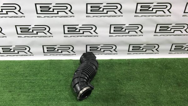 Патрубок воздушного фильтра Kia Sorento 3 UM