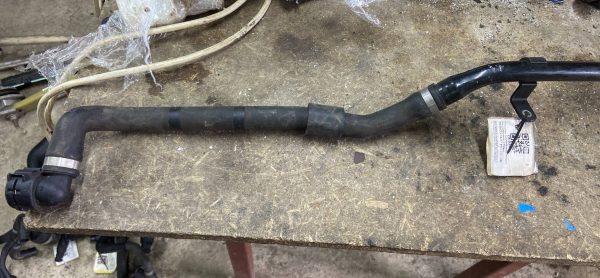 Патрубок Mercedes S W222