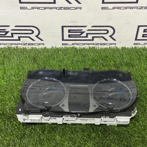 Панель приборов (щиток) Toyota Hilux 8 Рест