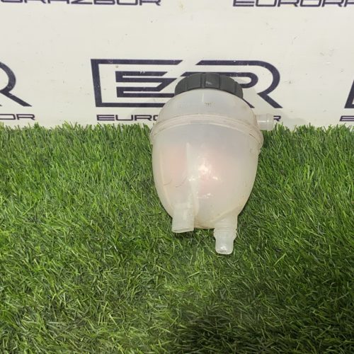 Бачок расширительный Mercedes W205