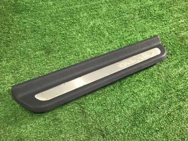 Накладка внутренняя на порог задняя левая Kia