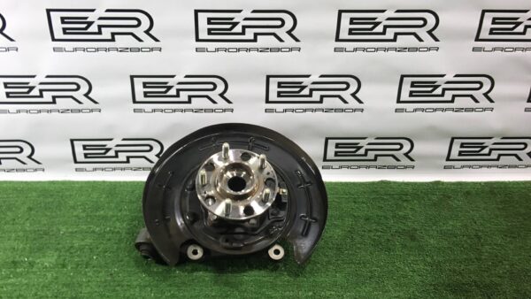 Кулак задний левый Kia Sorento 3 UM