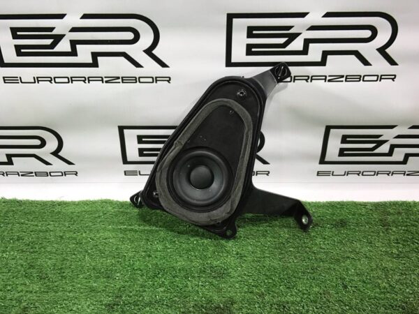 Динамик в задней полке / задней стойке Volvo XC90