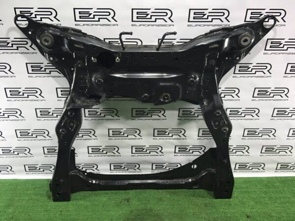 Передний подрамник Volvo XC90