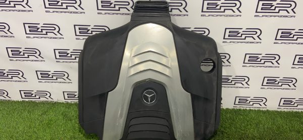 Декоративная крышка двигателя Mercedes W213