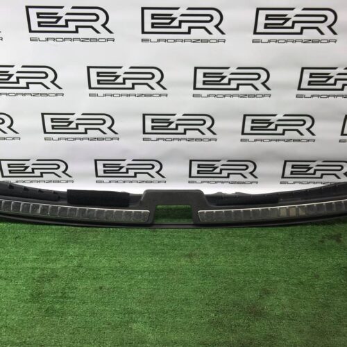 Накладка замка багажника Volvo XC90