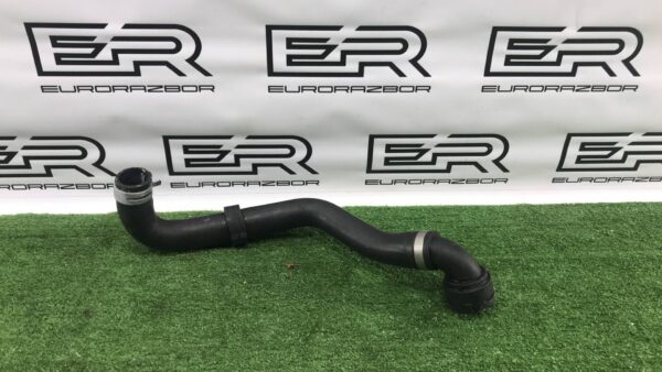 Патрубок Volvo XC90