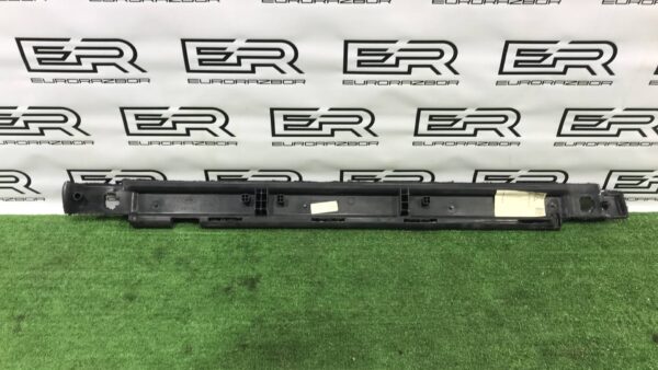 Обшивка отсека багажника левая Land Rover