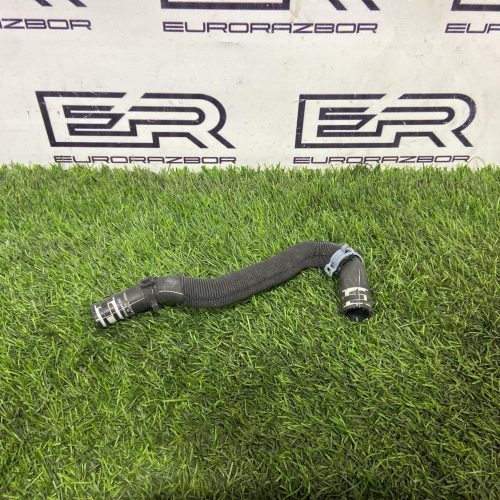 Патрубок системы охлаждения Аudi Q7 Q8 4M