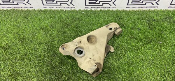 Кронштейн генератора N57D30