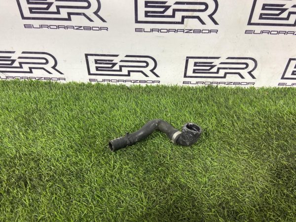 Патрубок системы охлаждения Audi Q8 4M