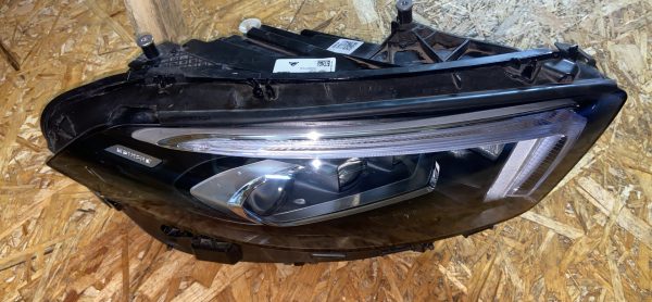 Фара правая Mercedes A Class W177
