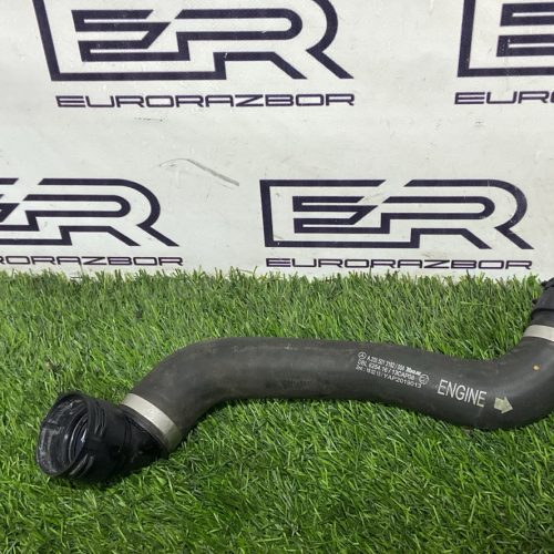 Патрубок охлаждения Mercedes W205