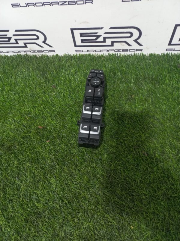 Блок управления стеклоподъёмниками Hyundai Tucson NX4