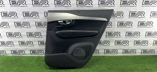 Обшивка двери правой Volvo XC90 2 2018