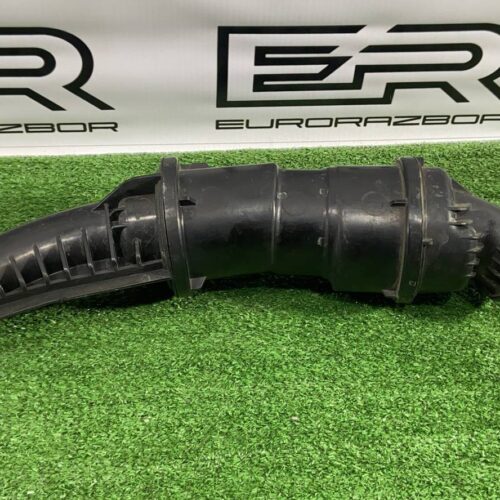 Патрубок воздушного фильтра Volvo XC90