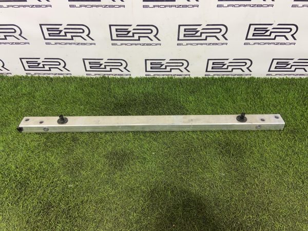 Кронштейн радиатора Audi Q7 Q8 4M