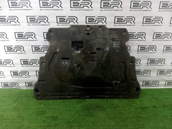 Пыльник двигателя Volvo XC90