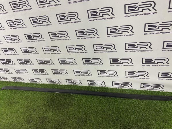 Молдинг кpыши левый Land Rоvеr Spоrt 2 L494