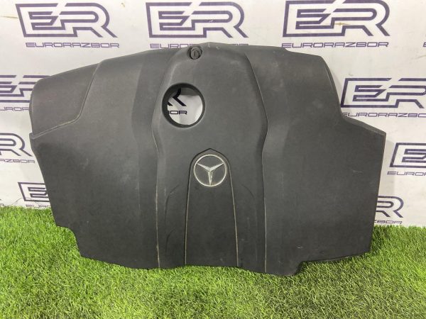 Крышка двигателя декоративная Mercedes Benz C W205