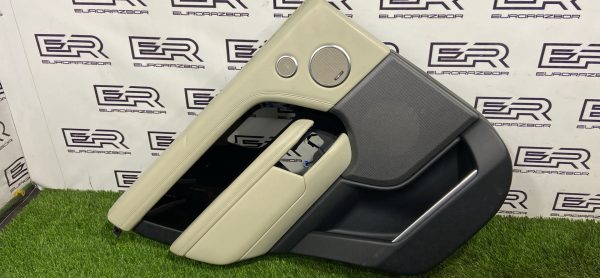 Обшивка двери задняя левая Range Rover L405