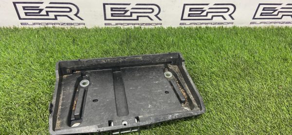 Полка аккумулятора Mercedes C238