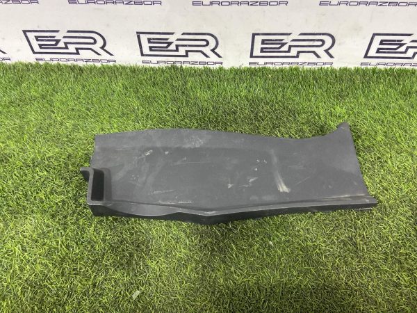 Накладка жабо левая Audi Q8 4M